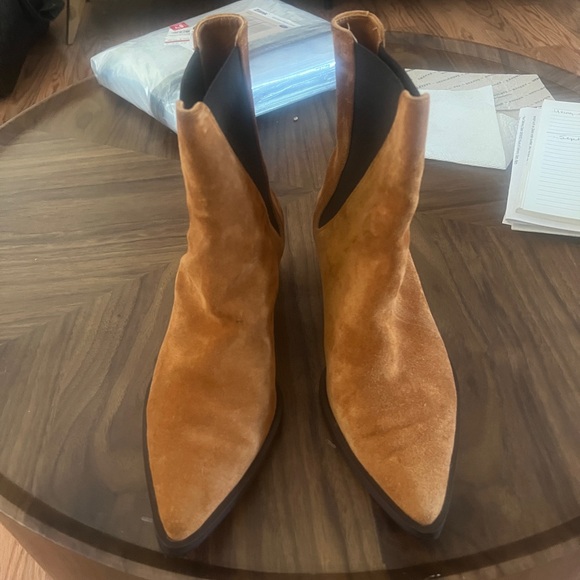 Frame Denim Shoes - Frame Denim Tan Suede Ankle Booties